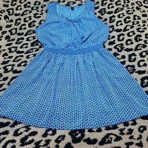 GAP blue print smocked sleeveless dress